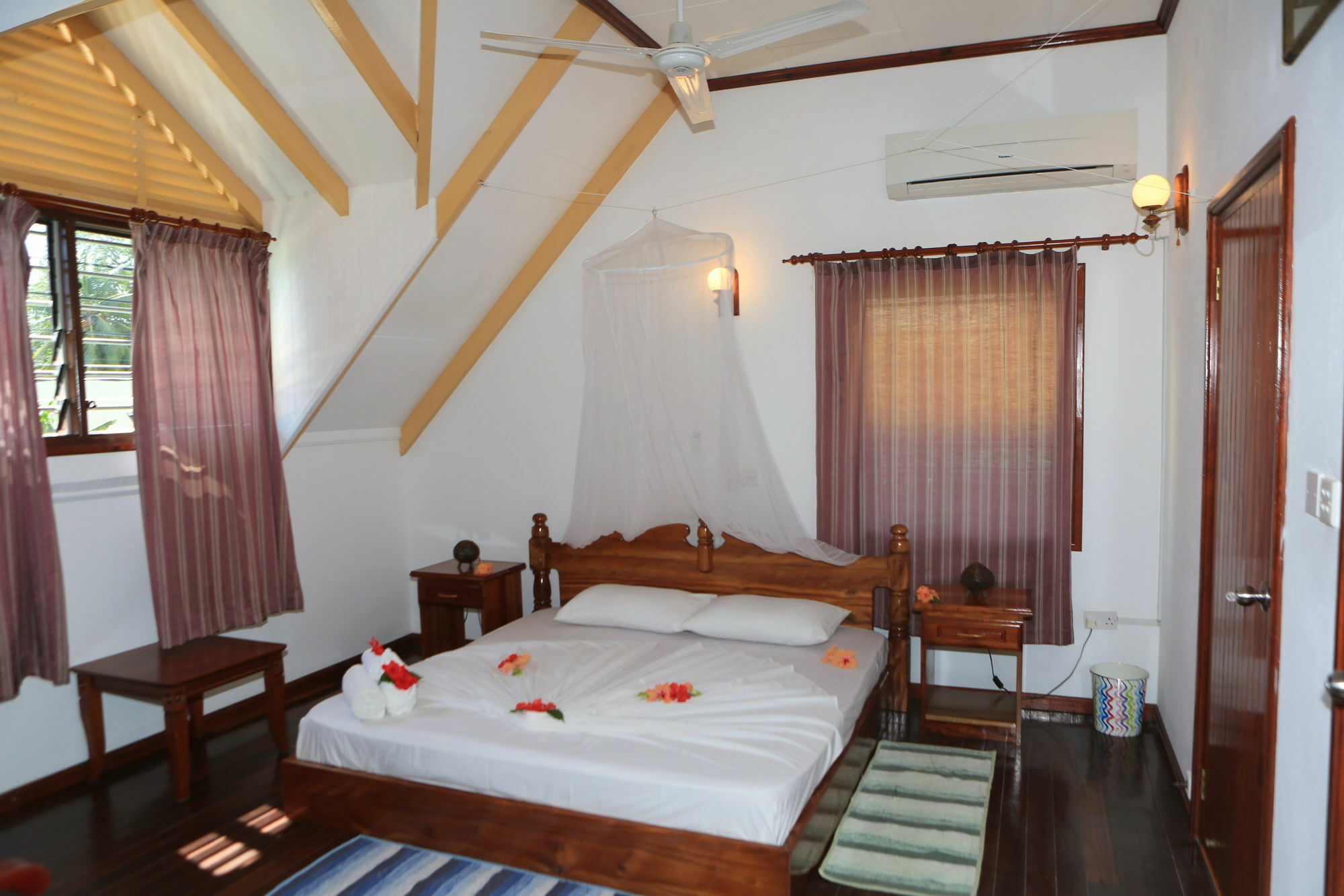 Chalet D Anse Reunion La Digue Exterior foto